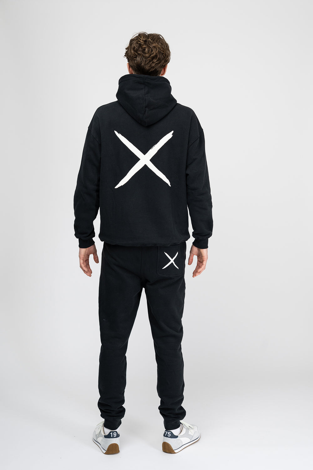 El Lugar Jogger Pants – Black