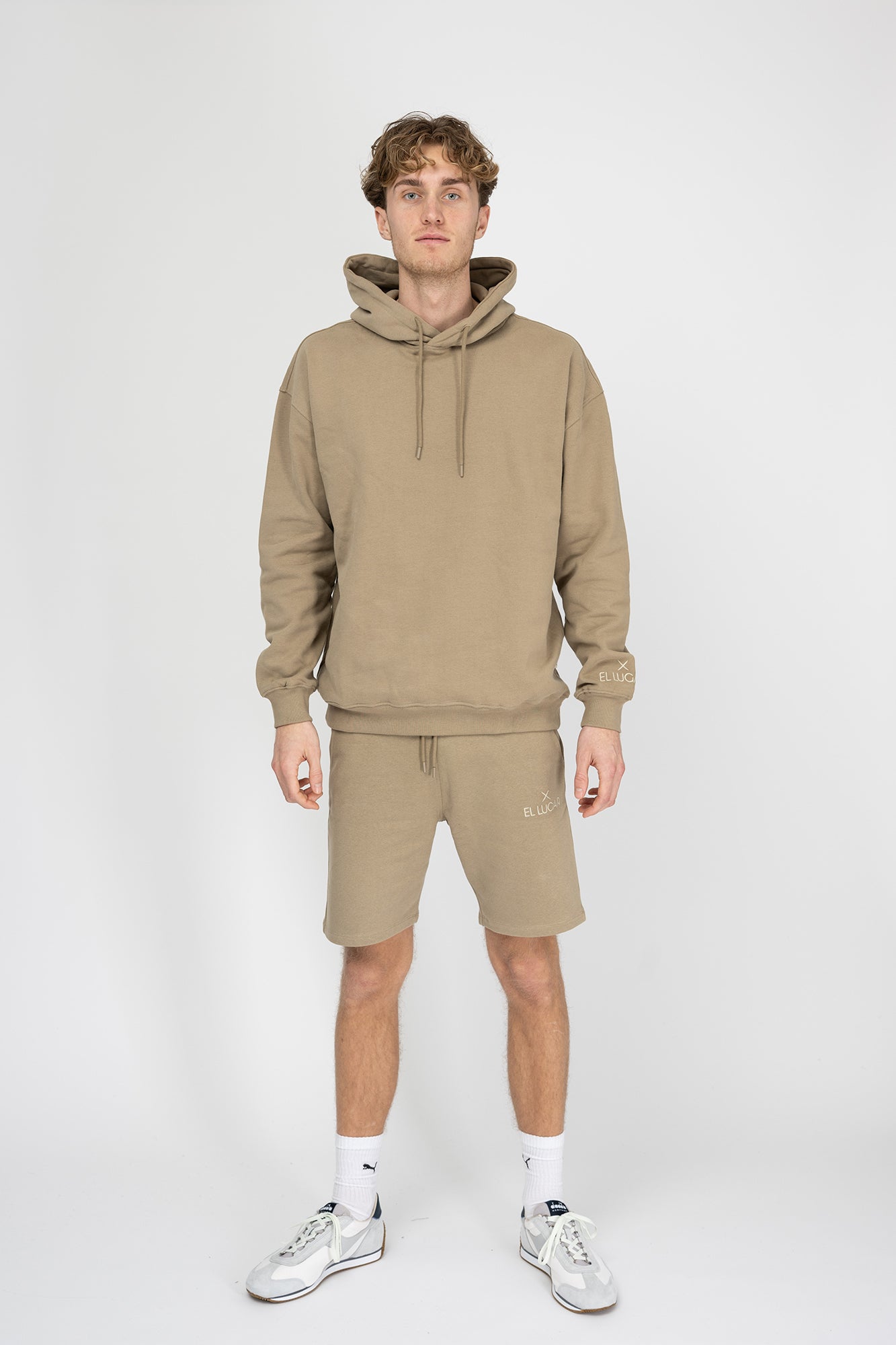 El Lugar Short
