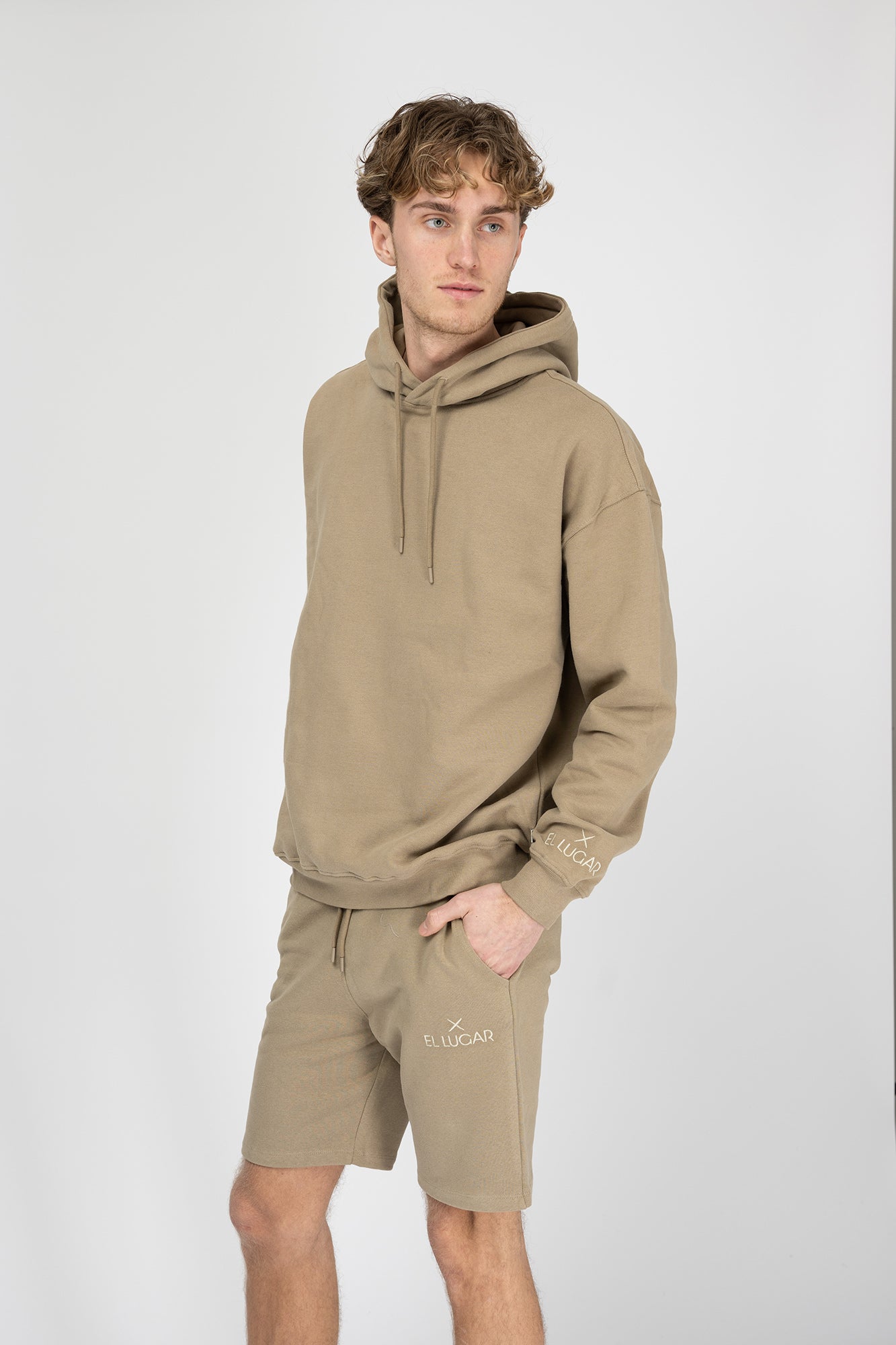 El Lugar Short